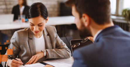 Diferencias entre tipos de contrato de prácticas: Guía para estudiantes y empresas